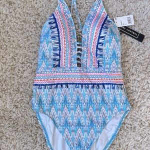 La Blanca One Piece Swimsuit 12